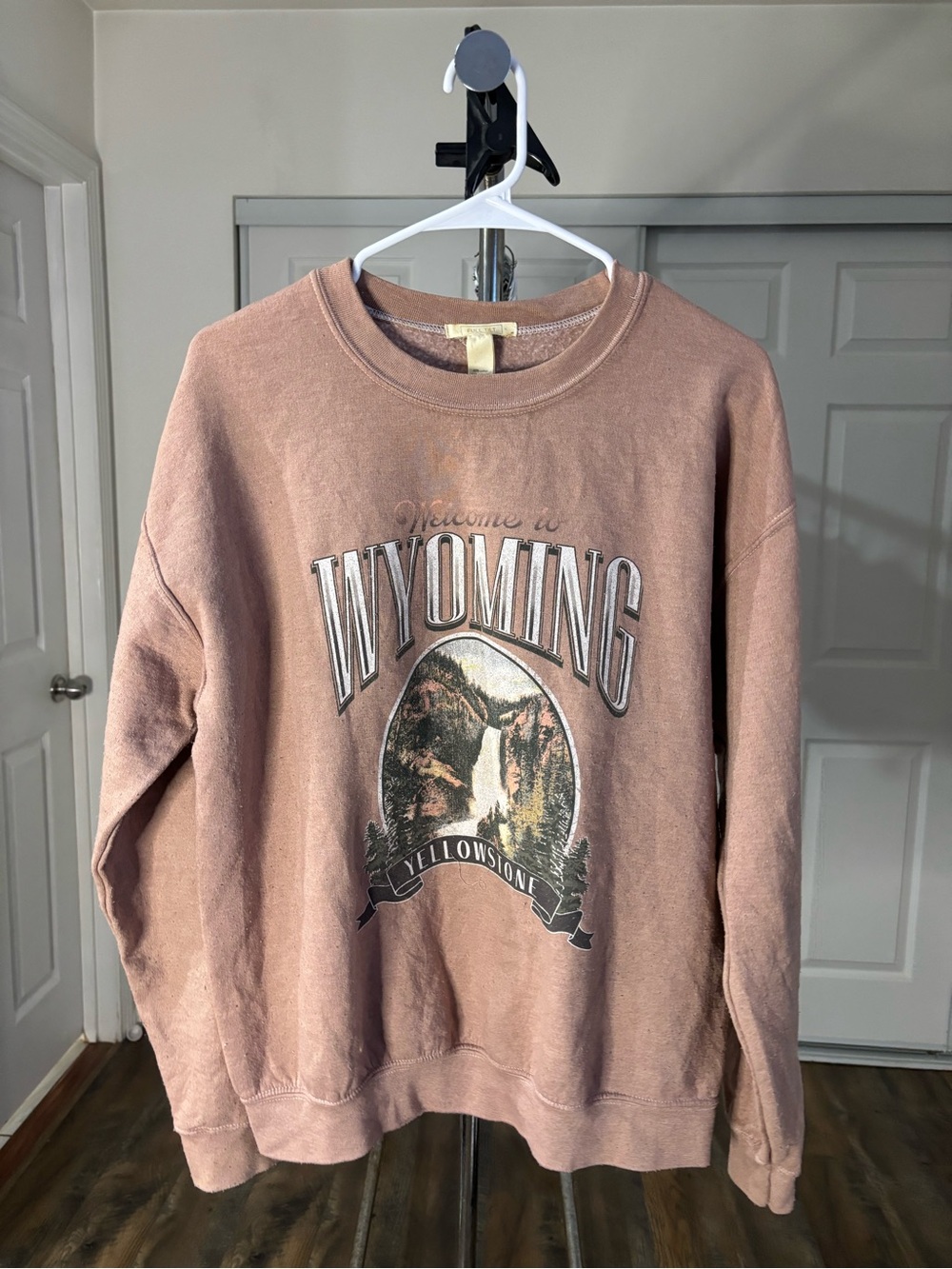 Full Tilt Dusty Rose Graphic Crewneck Sweatshirt